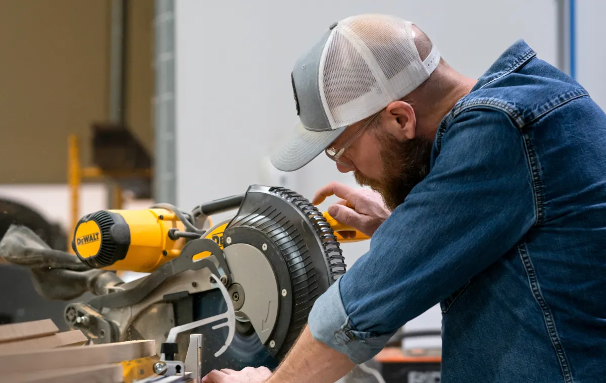How construction estimating apps help small contractors move from spreadsheets to smart bidding